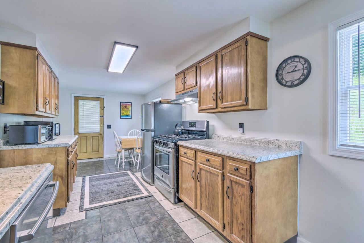 Watkins Glen Lakeview Cottage With Waterfall! エクステリア 写真