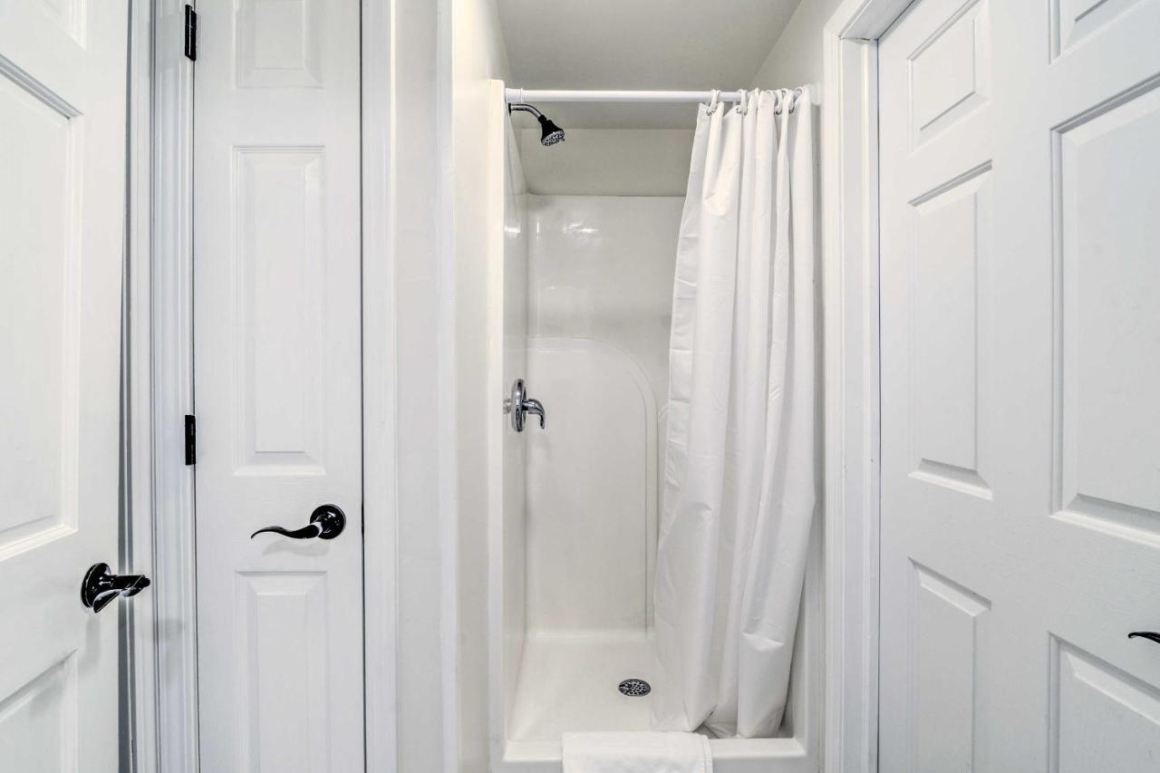 Watkins Glen Lakeview Cottage With Waterfall! エクステリア 写真