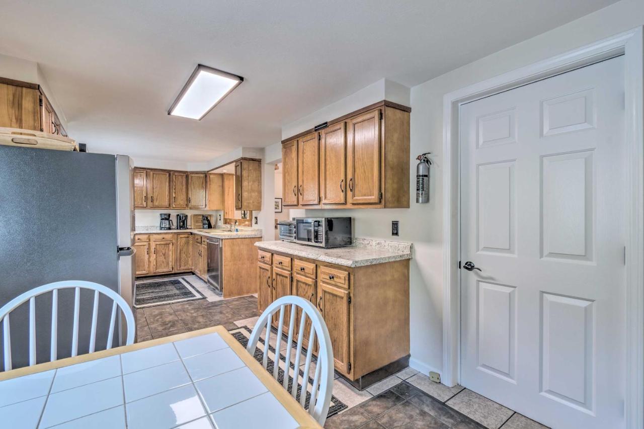 Watkins Glen Lakeview Cottage With Waterfall! エクステリア 写真